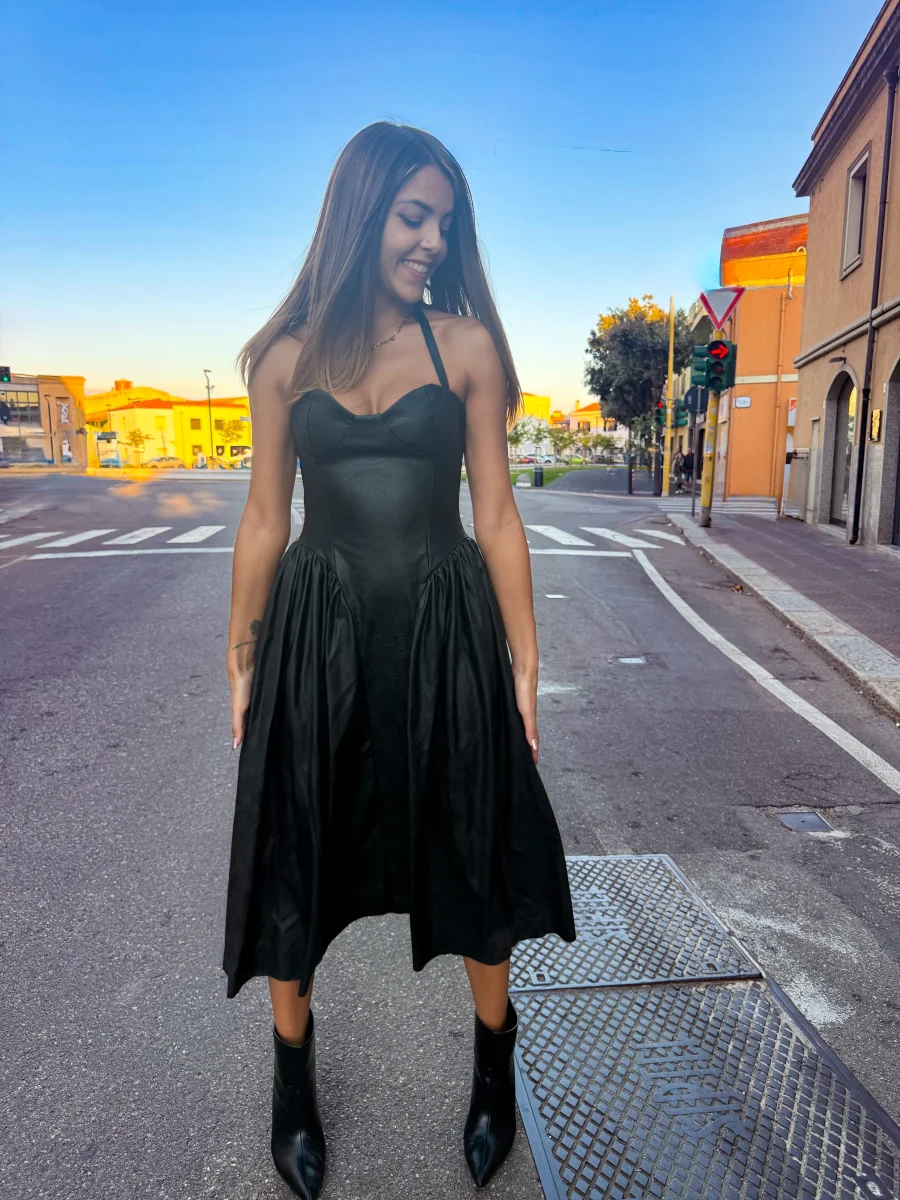 Abito “Define” Nero - immagine 2