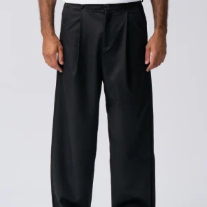 Abito ampio a pieghe Pants - Nero