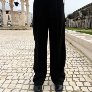 Pantalone “Essential black”