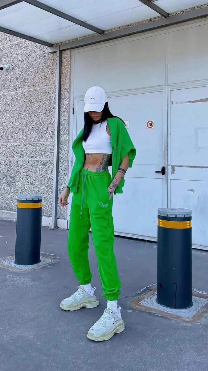 Pantalone Jogger verde con ricamo - immagine 2