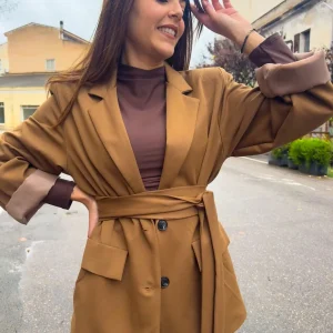 Blazer “Grace Belt” cammello