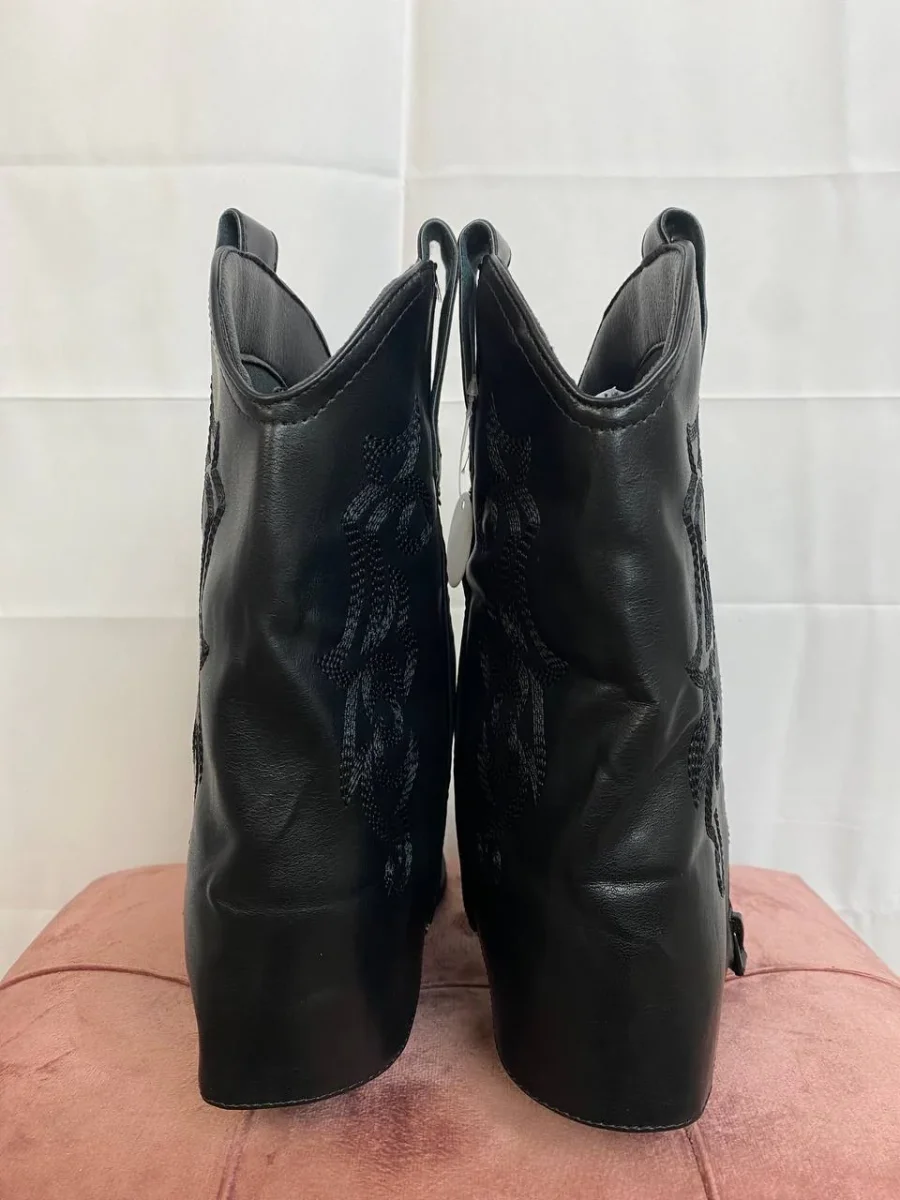 Camperos “Hold’em “ - immagine 5