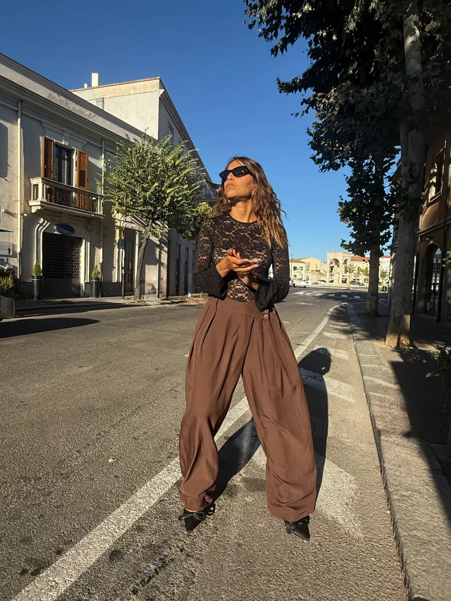 Pantaloni “Figure out” marroni - immagine 3