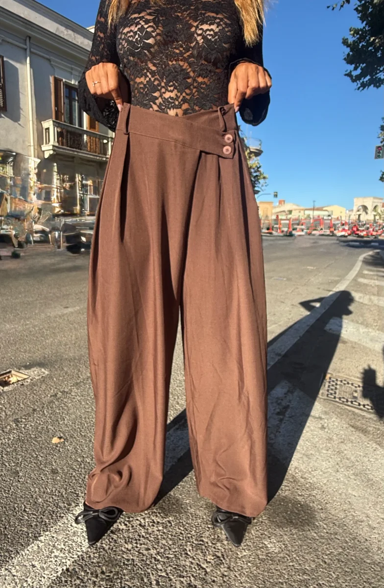 Pantaloni “Figure out” marroni - immagine 2