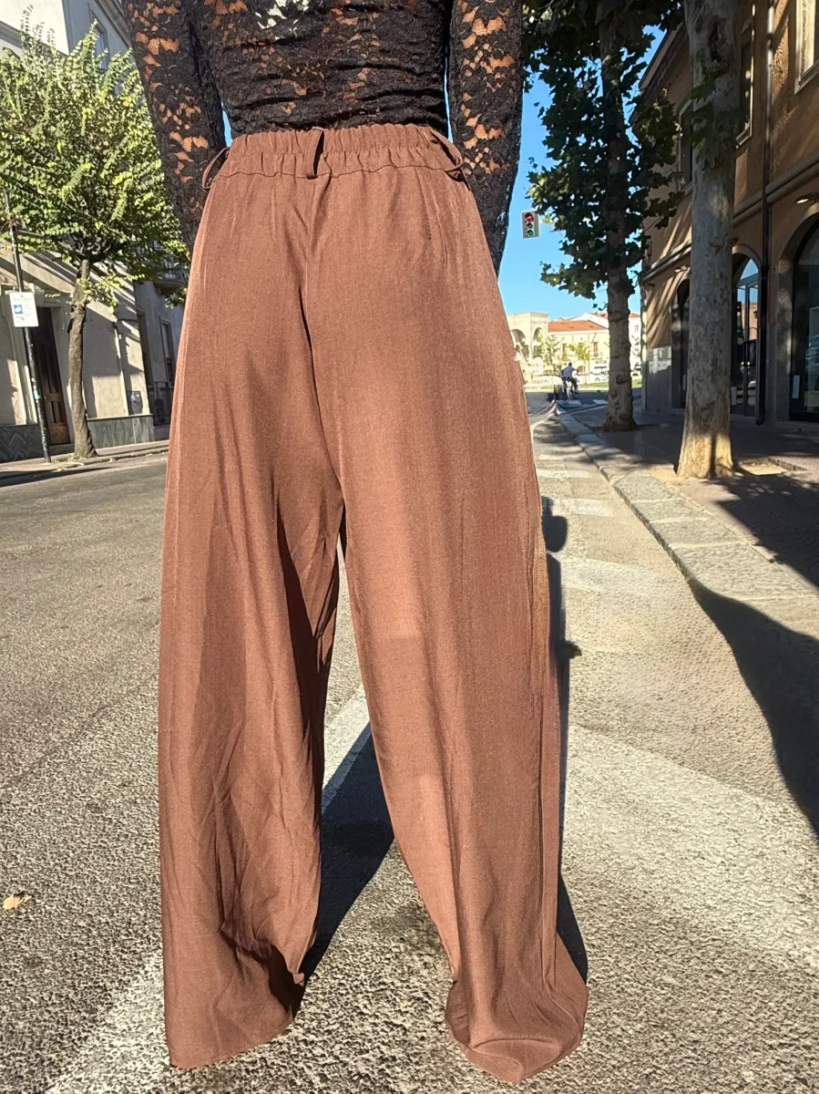 Pantaloni “Figure out” marroni - immagine 4