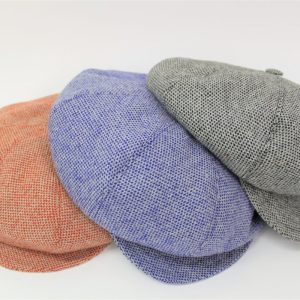 Cappelli in lana con visiera a km0