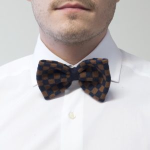 Papillon annodato in lana cotta