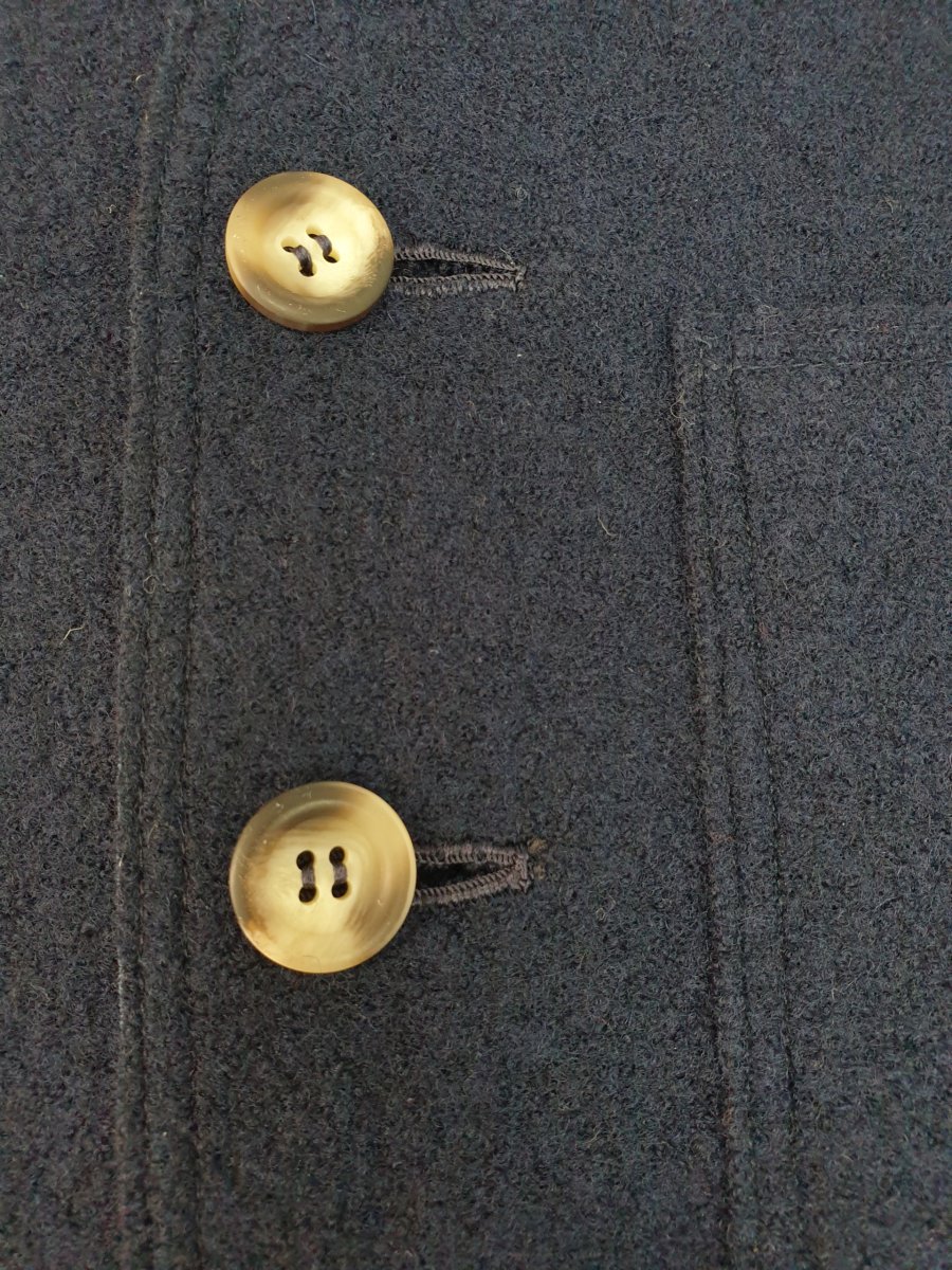 Eleganza Casual: Gilet in Lana Cotta blu con Rifiniture in Alcantara - immagine 5