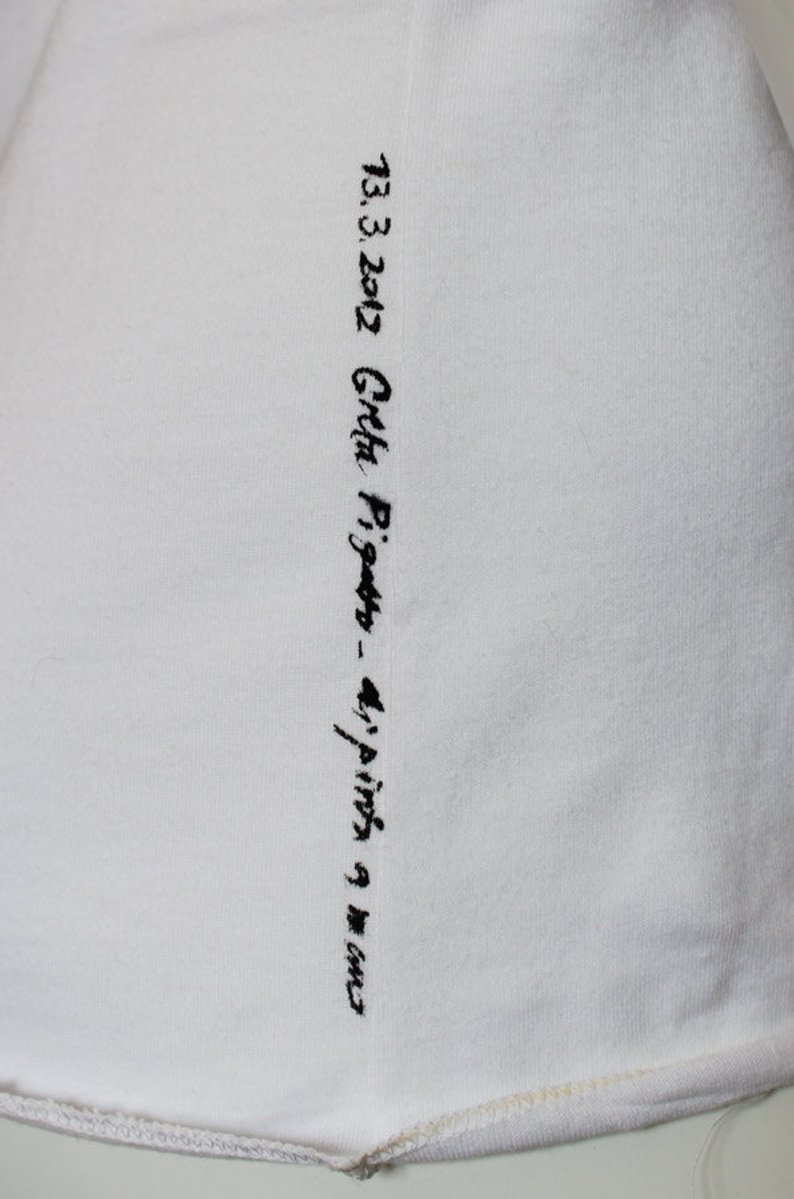 Bretelle e fiocco t-shirt artigianale dipinta a mano - immagine 4