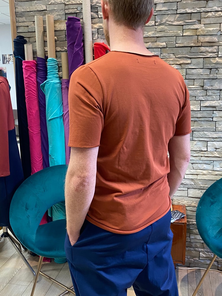 Maglie artigianali uomo, personalizzabili, terra di siena bruciata - immagine 4