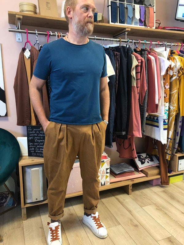 Nuovo outfit uomo: pantaloni con pieghe artigianali + t shirt cotone